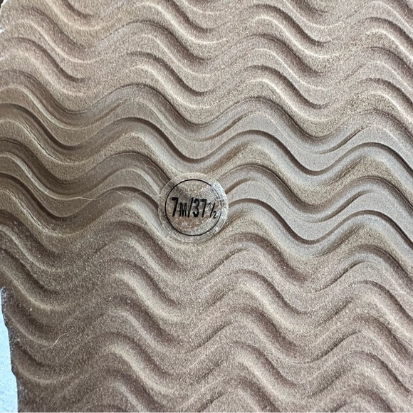 Crown Vintage Princel Platform Slipper. Size 7. NWOT. - Picture 7 of 8